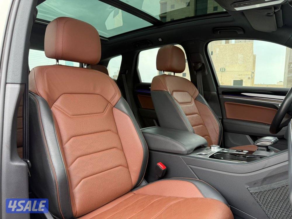 طوارقV6 موديل2022 عداد80الف وارد بهبهانس تحت الكفاله لغاية2027/28