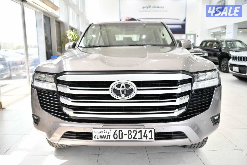 تويوتا لاندكروزر GXR توين تيربو1