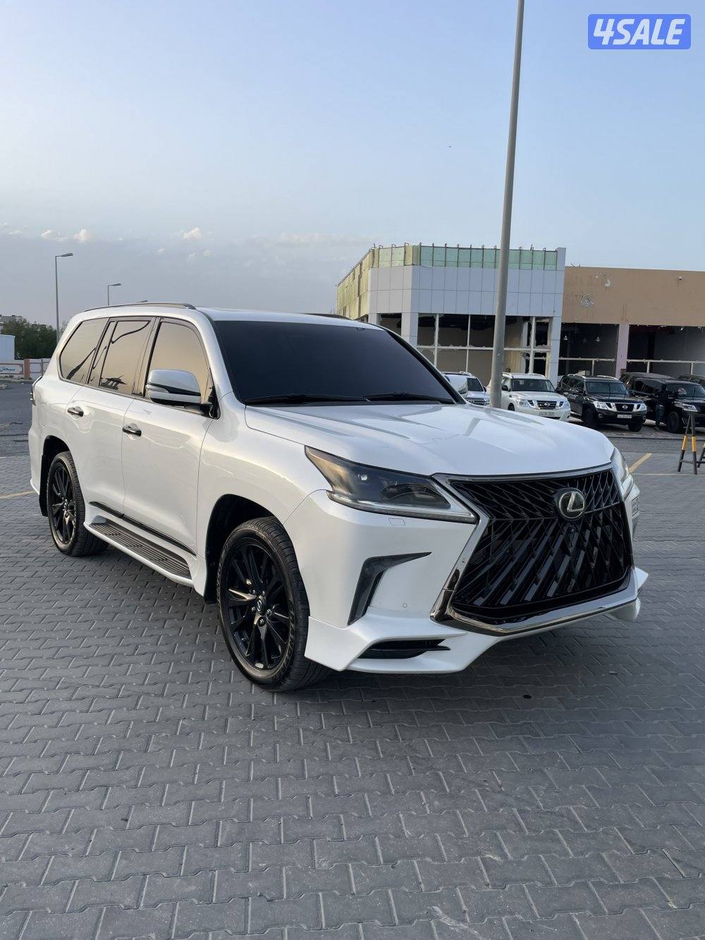 لكزس LX570 صبغ الوكاله 20175