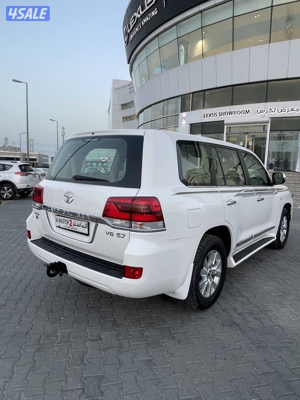 لاند كروزر VXR موديل 2018 وارد قطر3