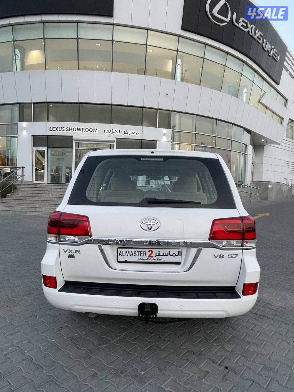 لاند كروزر VXR موديل 2018 وارد قطر4