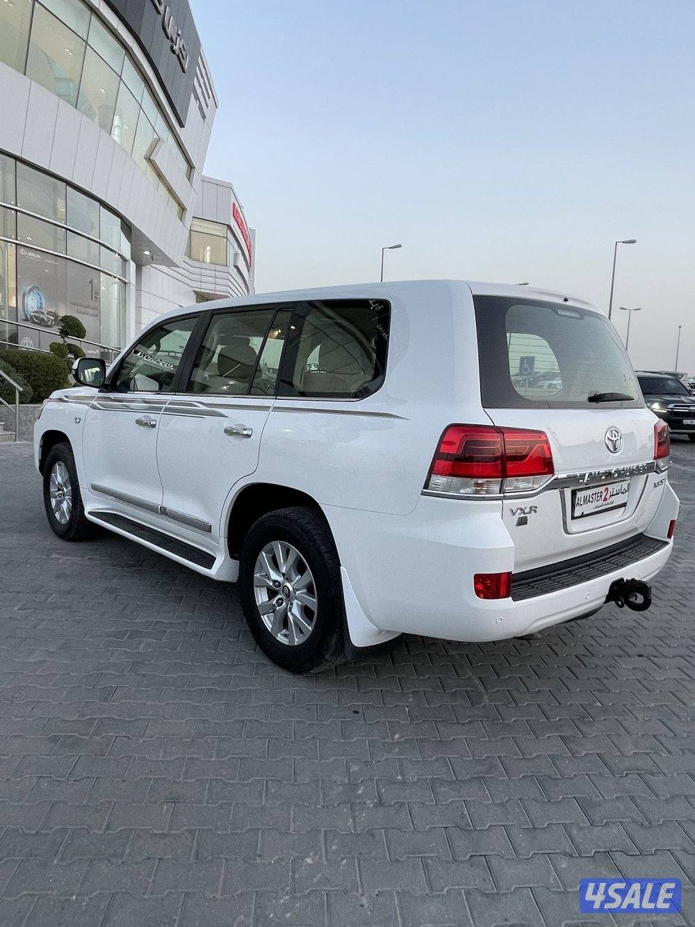 لاند كروزر VXR موديل 2018 وارد قطر5