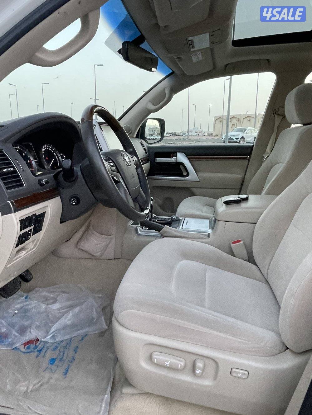 لاند كروزر VXR موديل 2018 وارد قطر6