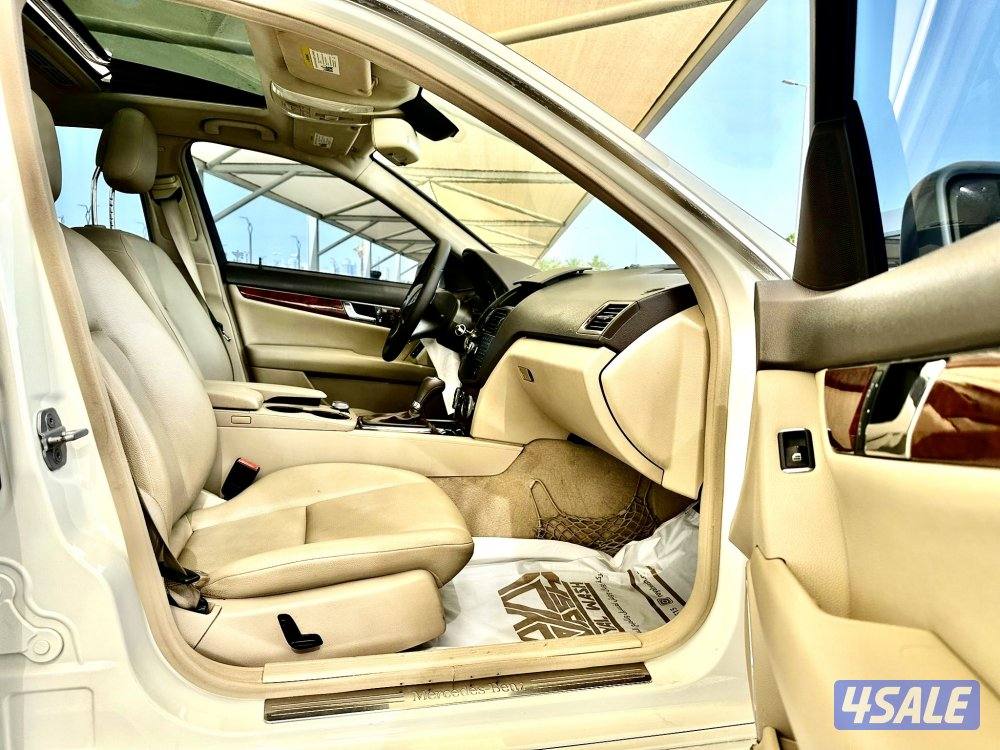 مرسيدس C300 - الموديل2010 - العداد:2408