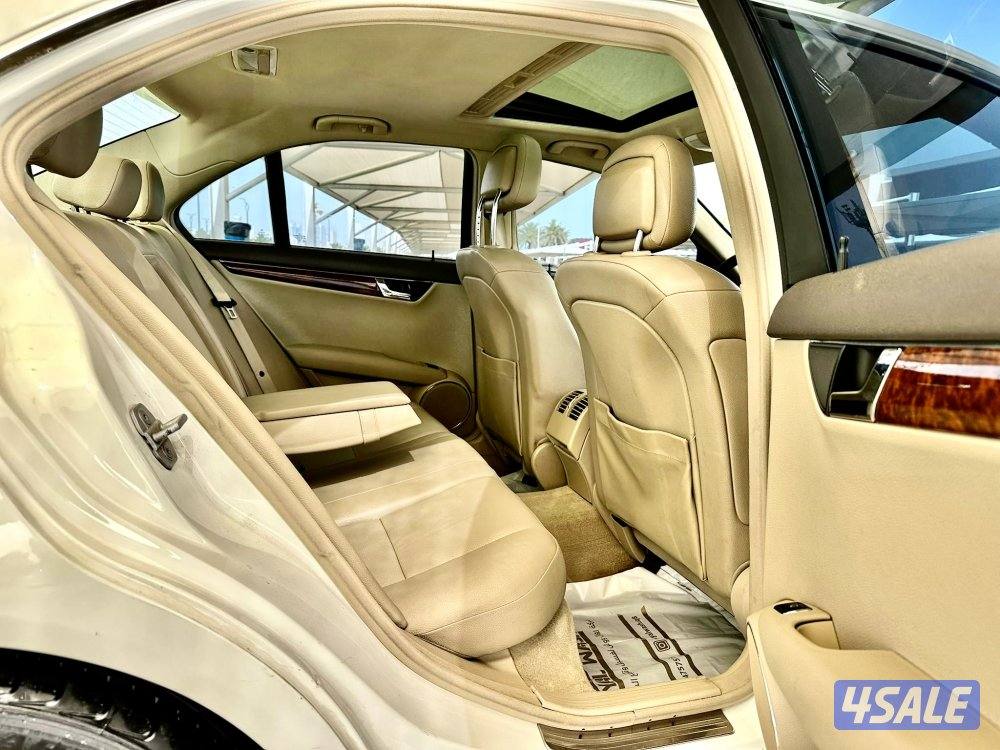 مرسيدس C300 - الموديل2010 - العداد:2409