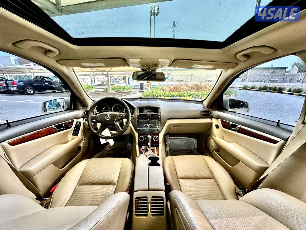 مرسيدس C300 - الموديل2010 - العداد:24010