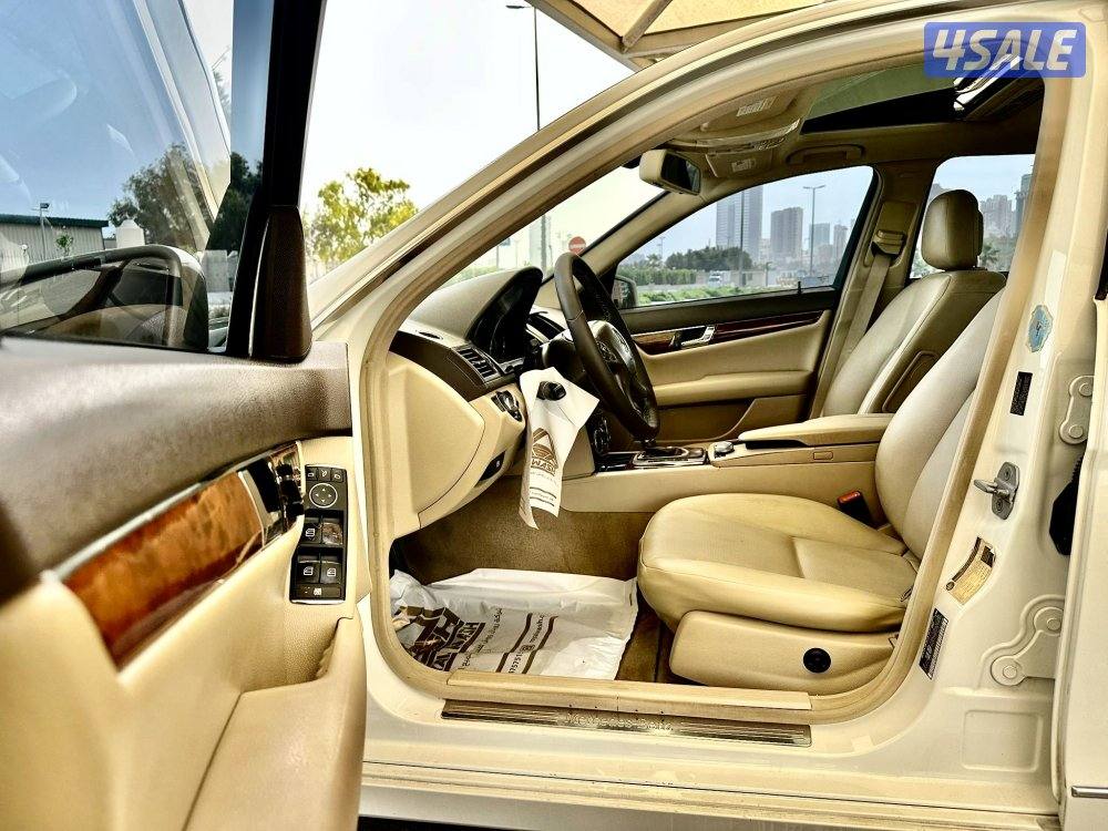 مرسيدس C300 - الموديل2010 - العداد:24014
