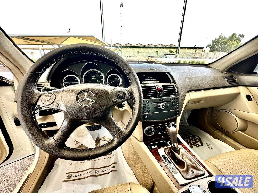 مرسيدس C300 - الموديل2010 - العداد:24015