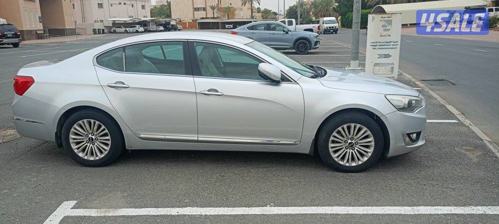 للبيع كيا كارينز بحاله جيده جدا3