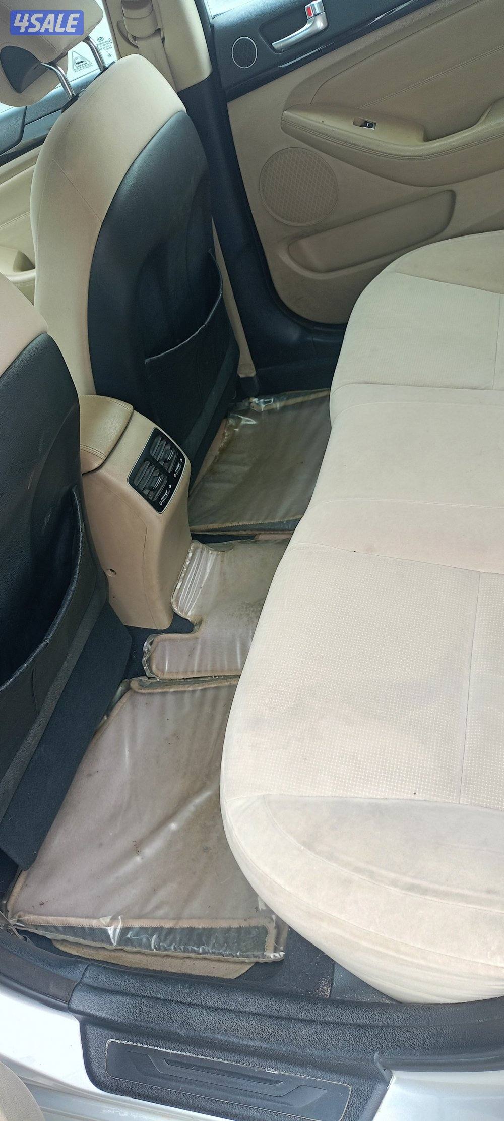 للبيع كيا كارينز بحاله جيده جدا6