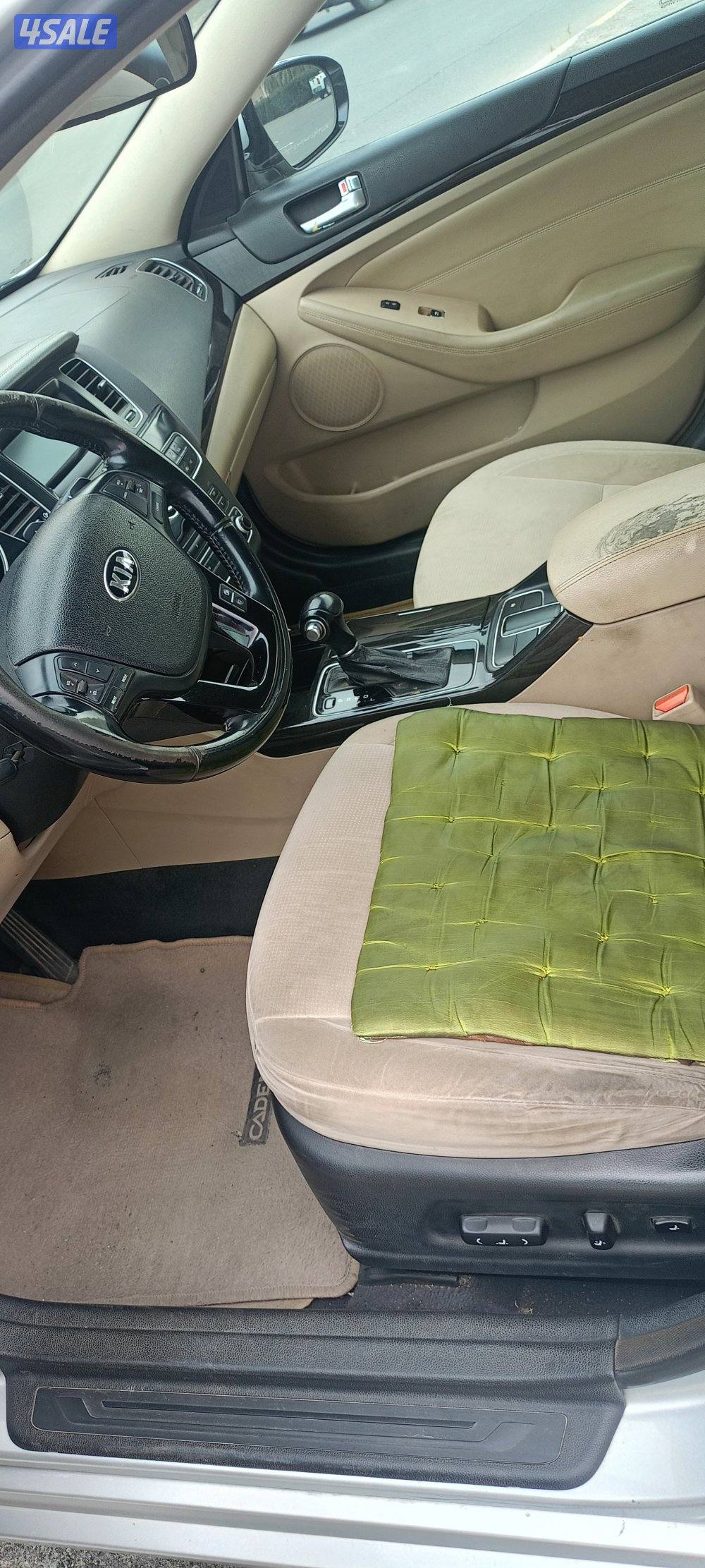 للبيع كيا كارينز بحاله جيده جدا7