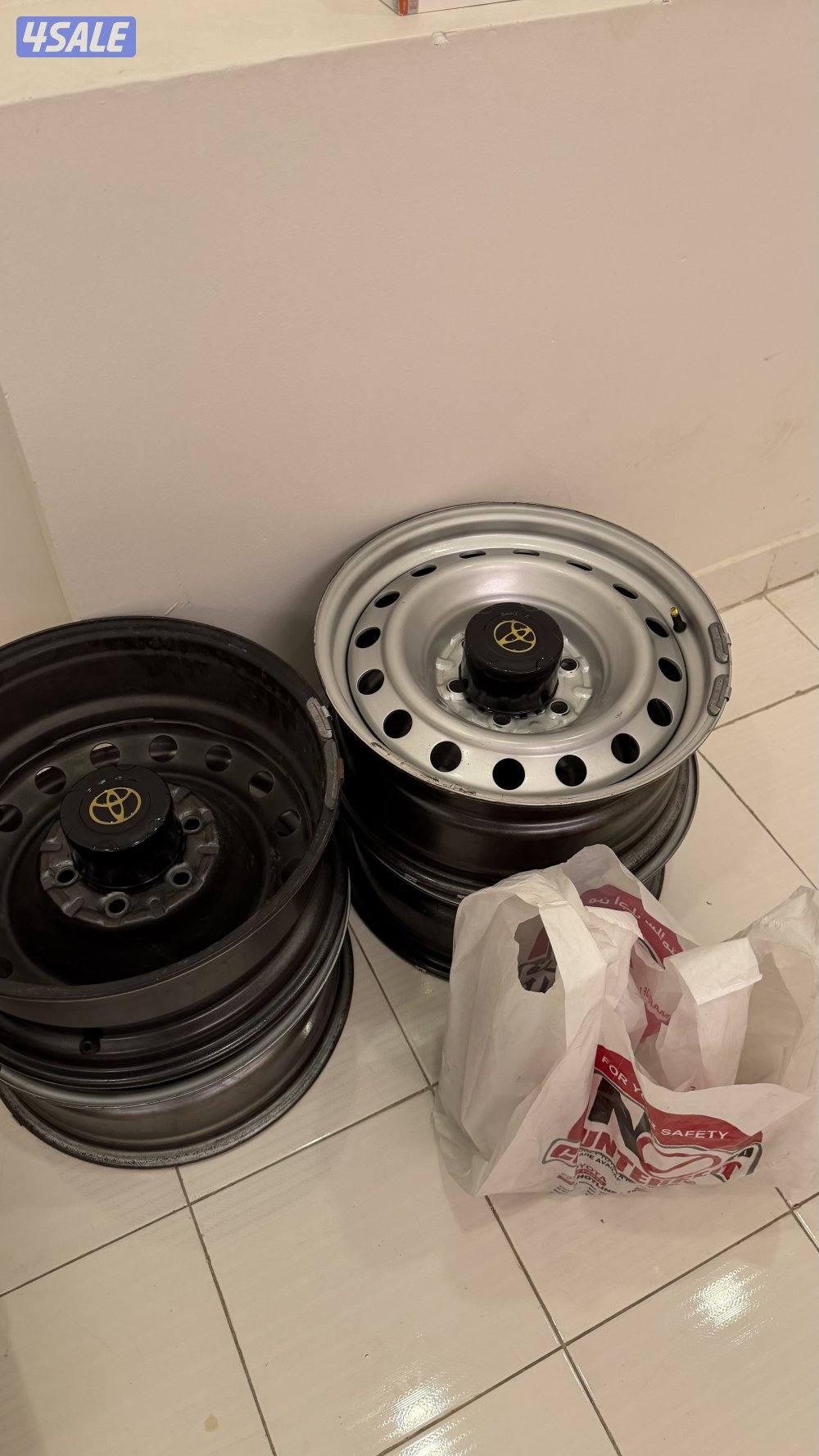 للبيع ٤ رنقات هلل تجاري درجه اولى مع ٤ طوس اصلي شرط لا قار ولا مخرطه1