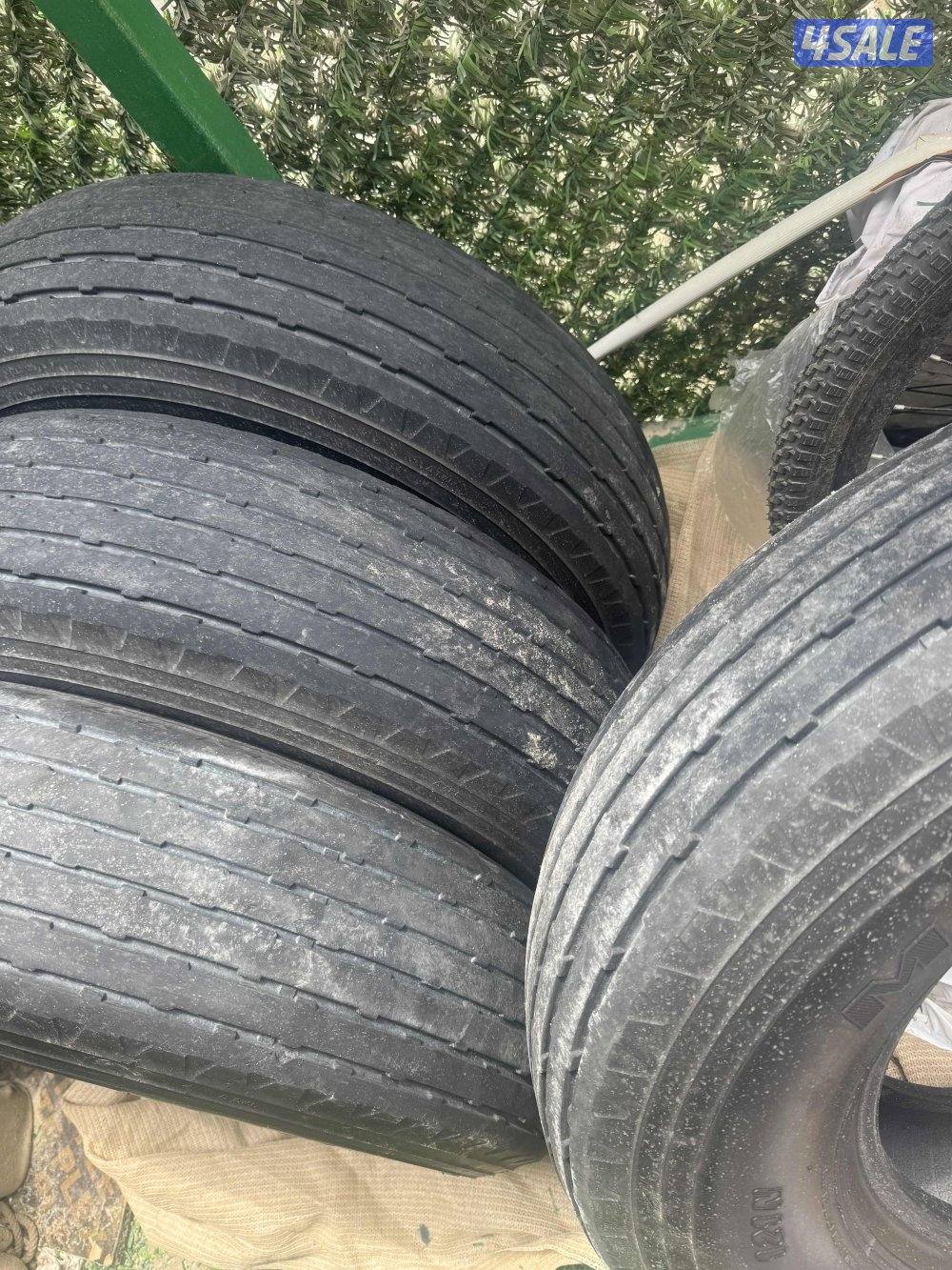 للبيع  ٤ بوالين حجم ١٧ تاريخ الصنع 2024 مستعملة صامل ما أقصر معا2