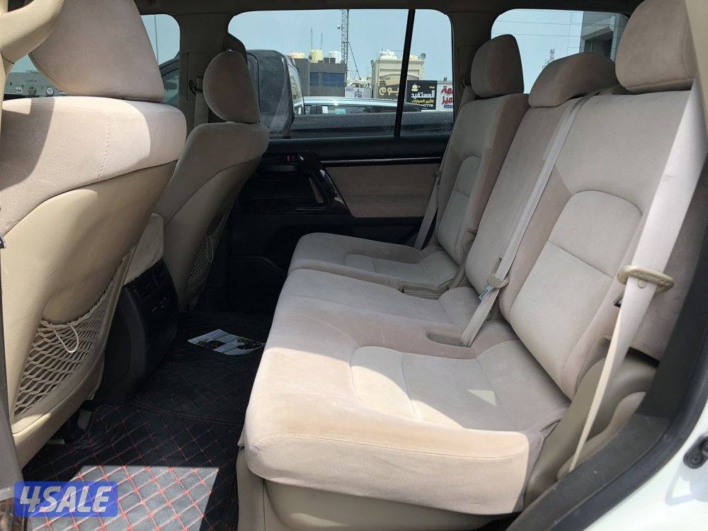 لاند كروزر GX.R V8 موديل 2011 ماشي 488 الف8