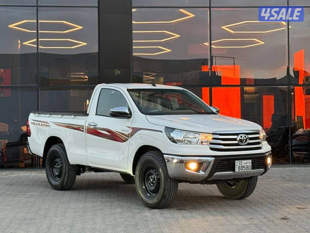 HILUX GLS _2024 عداد 10 الاف فقط0