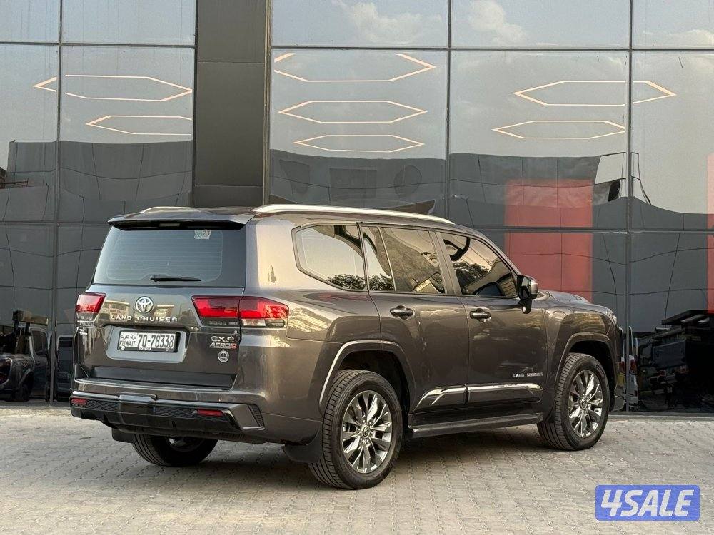 LAND CRUISER GXR V6 AERO S TWIN TURBO _2023 صبغ الوكالة3