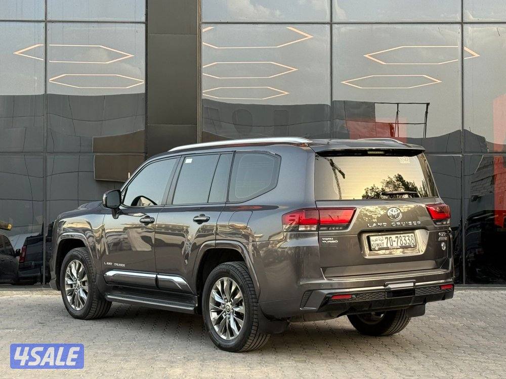 LAND CRUISER GXR V6 AERO S TWIN TURBO _2023 صبغ الوكالة4