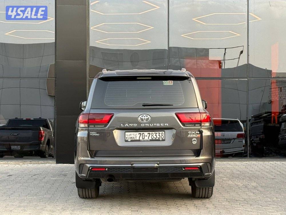 LAND CRUISER GXR V6 AERO S TWIN TURBO _2023 صبغ الوكالة5