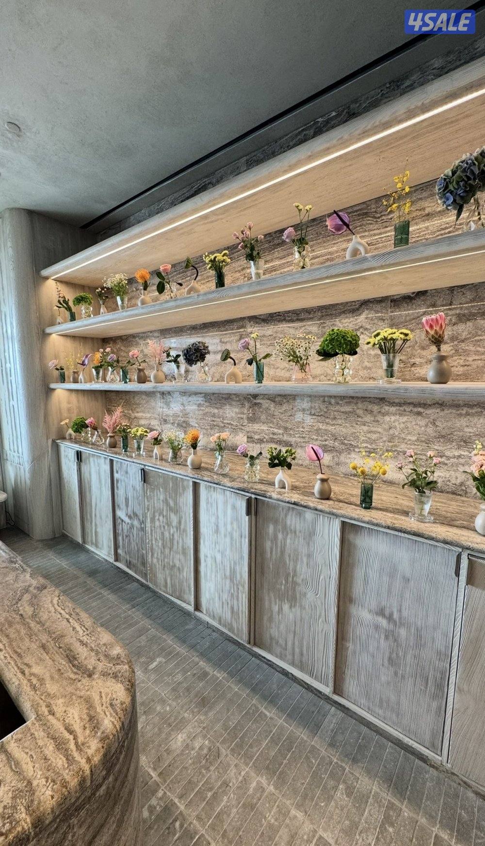 Flower shop business, operating for 10 years. Luxury flower shop1