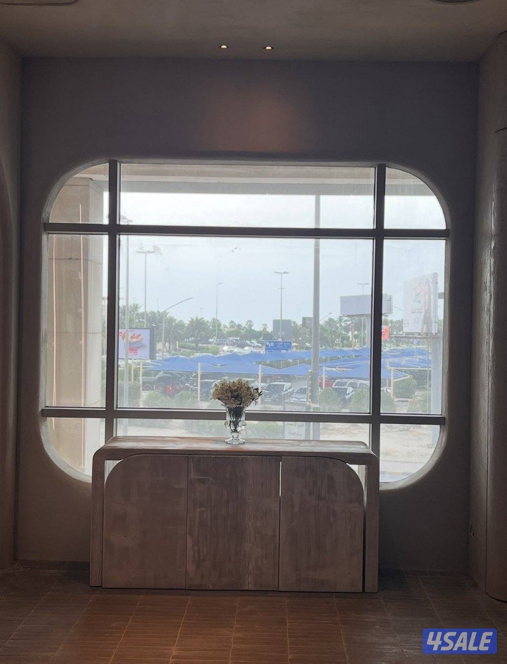 Flower shop business, operating for 10 years. Luxury flower shop3