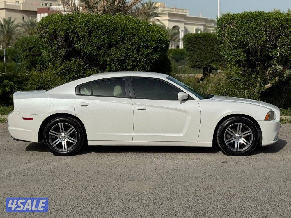 للبيع دوج تشارجر بحاله نادره جدا6