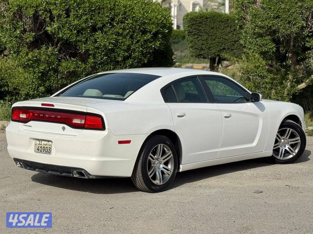 للبيع دوج تشارجر بحاله نادره جدا7