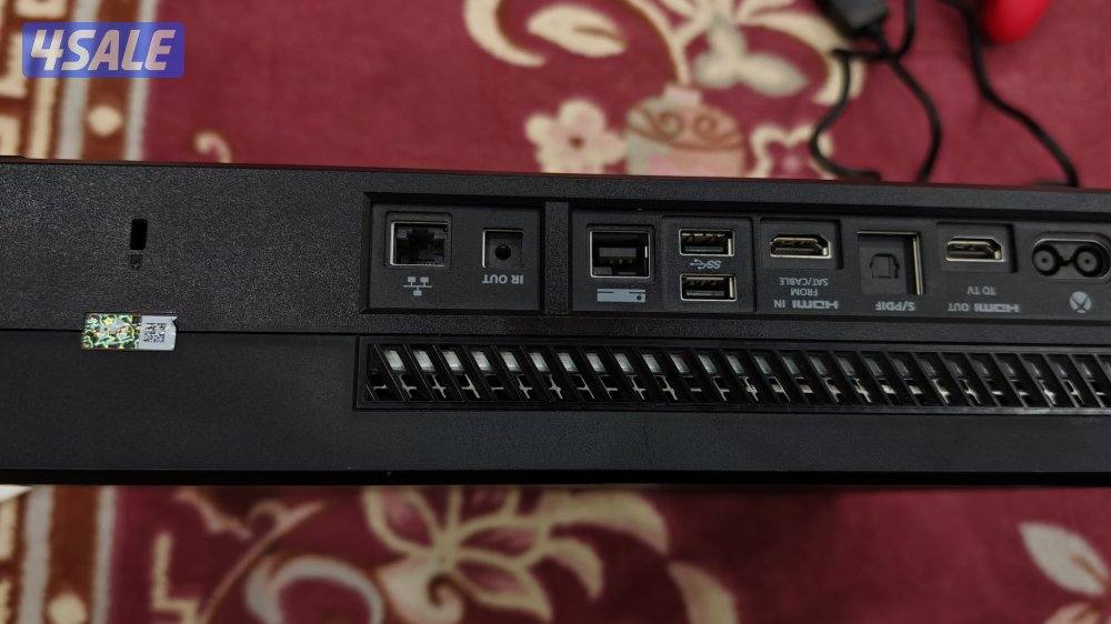 اكس بوكس ون نظيفه معاها يده احترافيه xbox one used clean with pro cont3