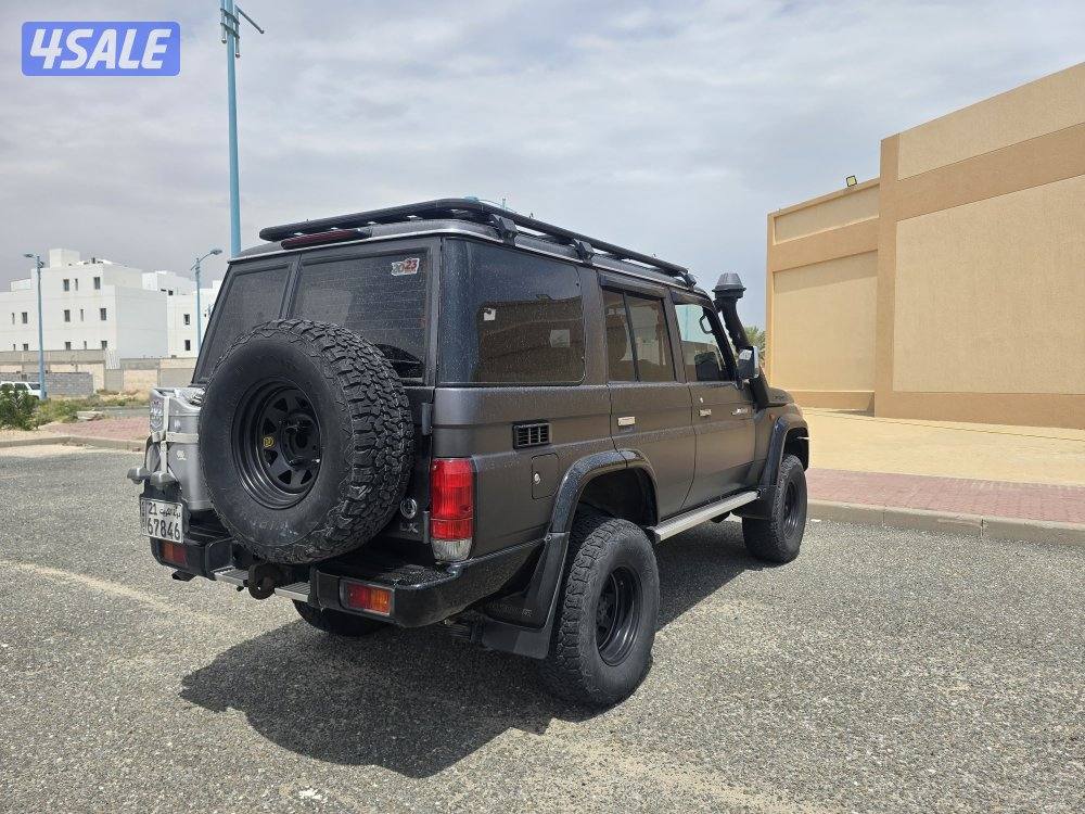 للبيع لاندكروزر  4WD موديل 2023 ماشي 105 قابل للزياده2