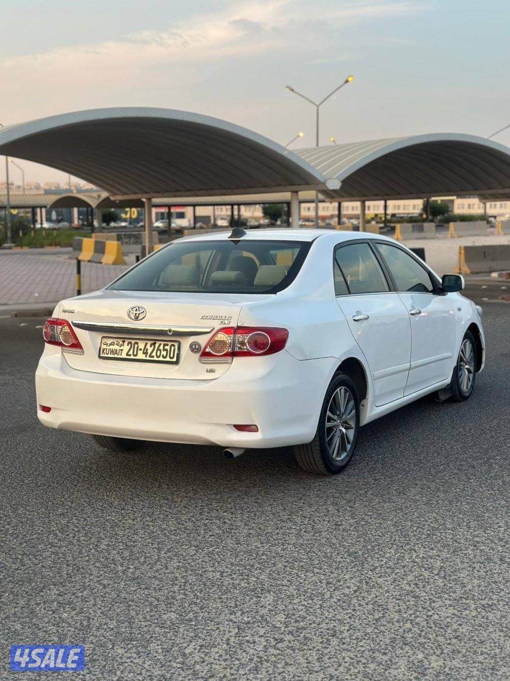 كورولا موديل 2013 عداد 270  بحالة الوكاله 🔥3