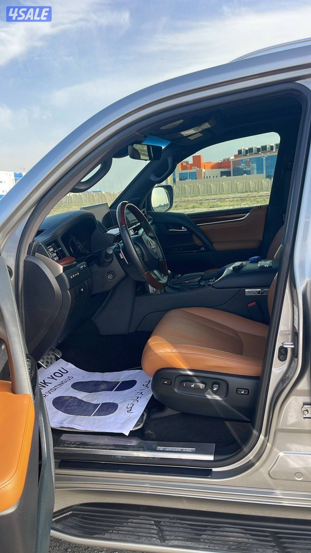 لكزس LX570 الساير 2021 بحاله الوكاله عداد 144 الف5