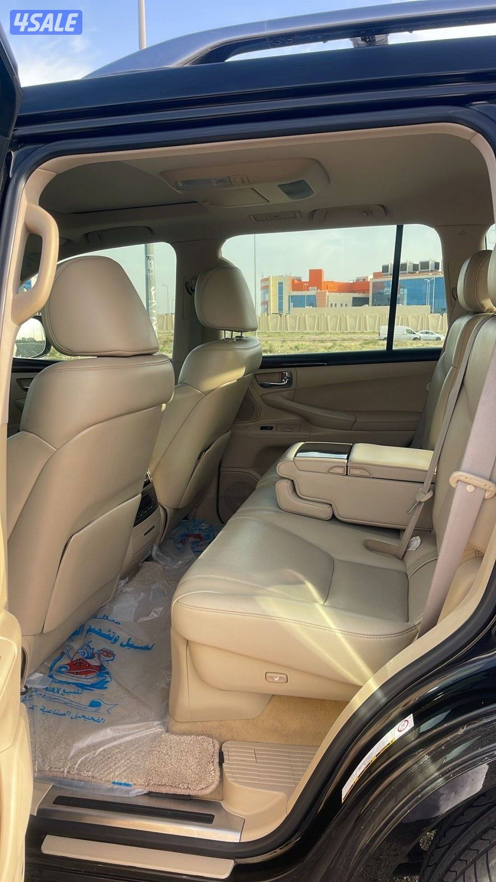 لكزس LX570 الساير 2011 بحاله نادره عداد 73 الف4