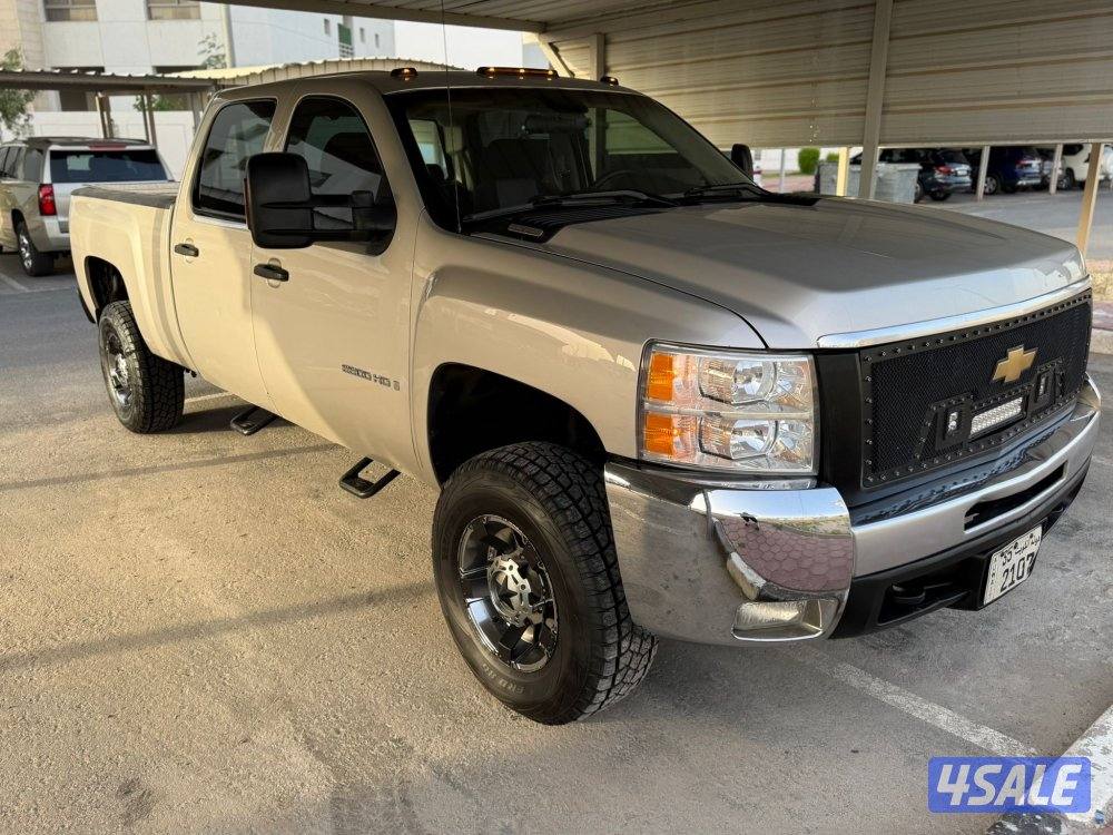 للبيع سلفرادو 2008HD غمارتين دبل 8براغي14