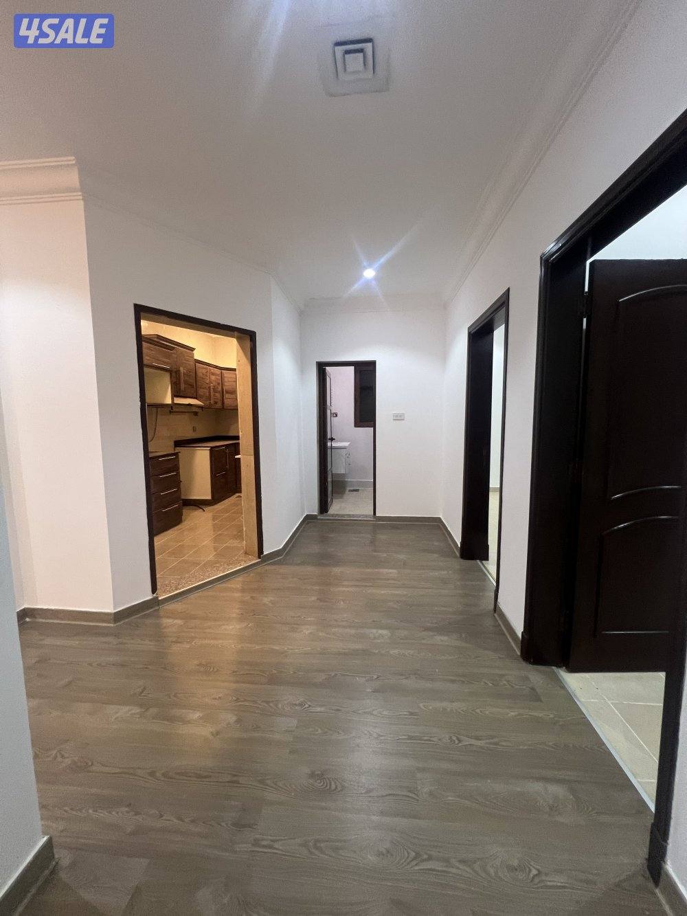 للإيجار شقة ممتازة بغرب مشرف ٣ غرف نوم4