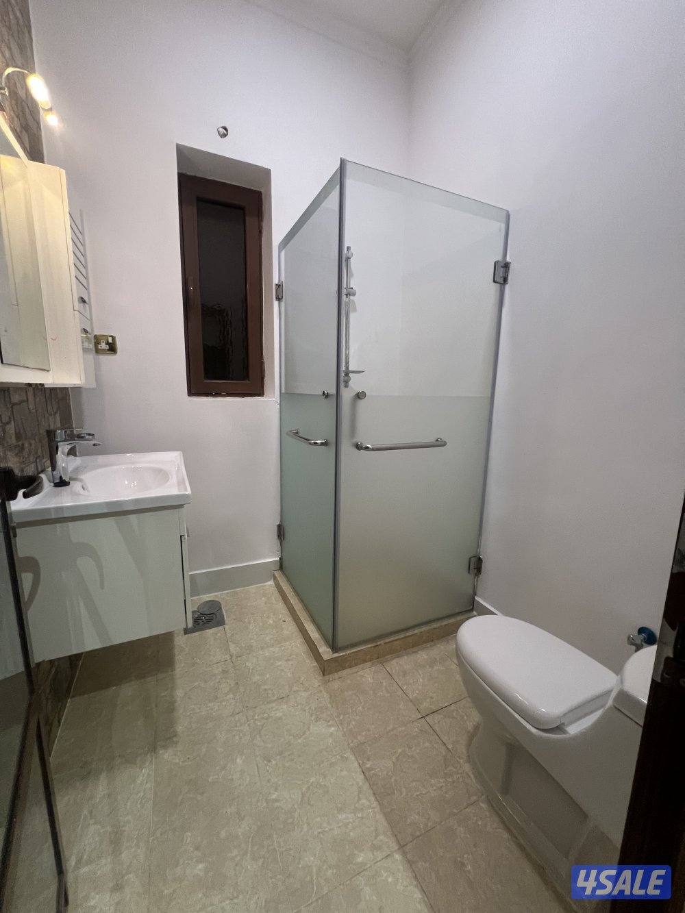 للإيجار شقة ممتازة بغرب مشرف ٣ غرف نوم9