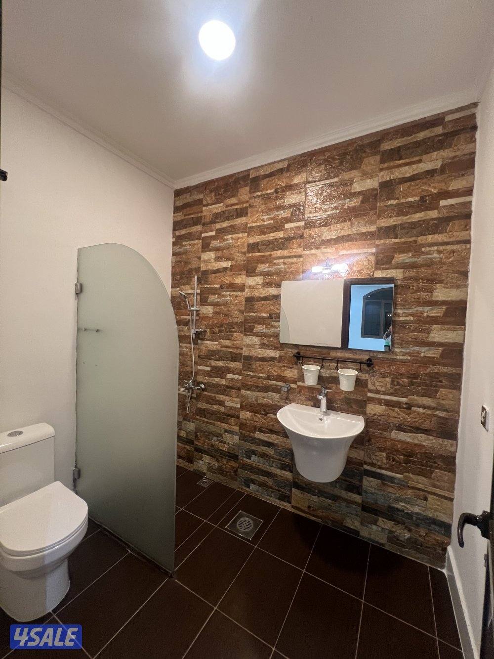 للإيجار شقة  ممتازة بغرب مشرف قطعة١ ٣ غرف نوم2