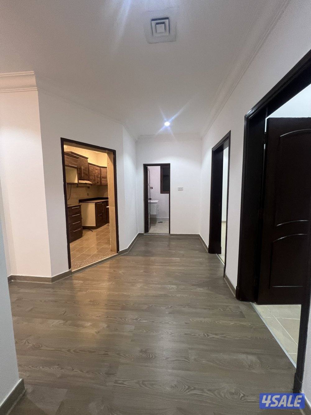 للإيجار شقة  ممتازة بغرب مشرف قطعة١ ٣ غرف نوم9