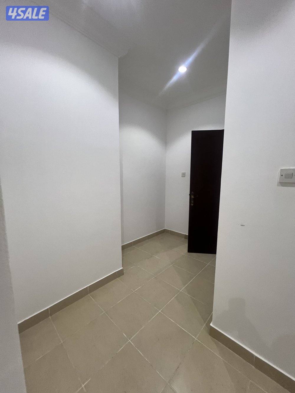 للإيجار شقة  ممتازة بغرب مشرف قطعة١ ٣ غرف نوم10