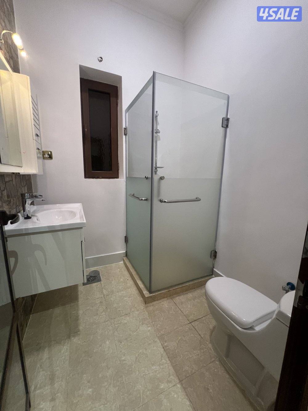 للإيجار شقة  ممتازة بغرب مشرف قطعة١ ٣ غرف نوم11