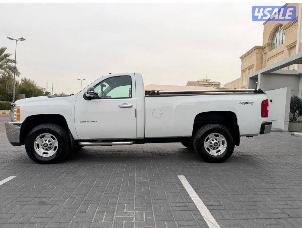 للبيع فقط  بحالة ممتازة5/1/1/2/2/9/0/81