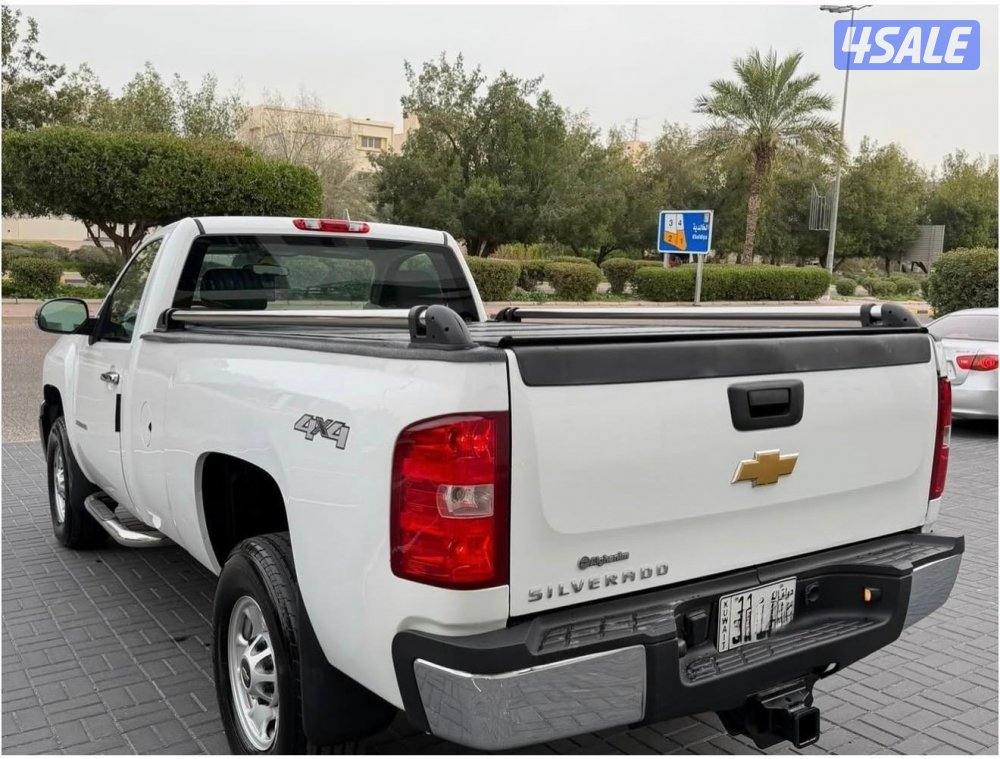 للبيع فقط  بحالة ممتازة5/1/1/2/2/9/0/85