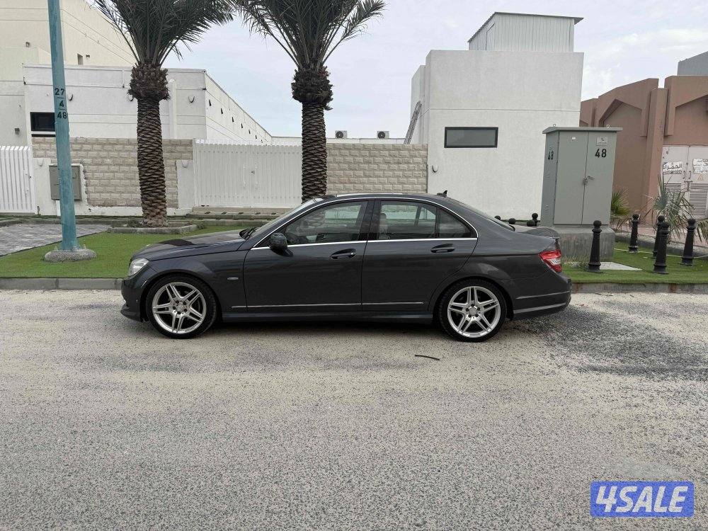 للبيع مرسيدس c200  بحاله ممتازه وشرط الفحص3