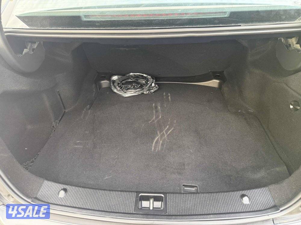 للبيع مرسيدس c200  بحاله ممتازه وشرط الفحص6