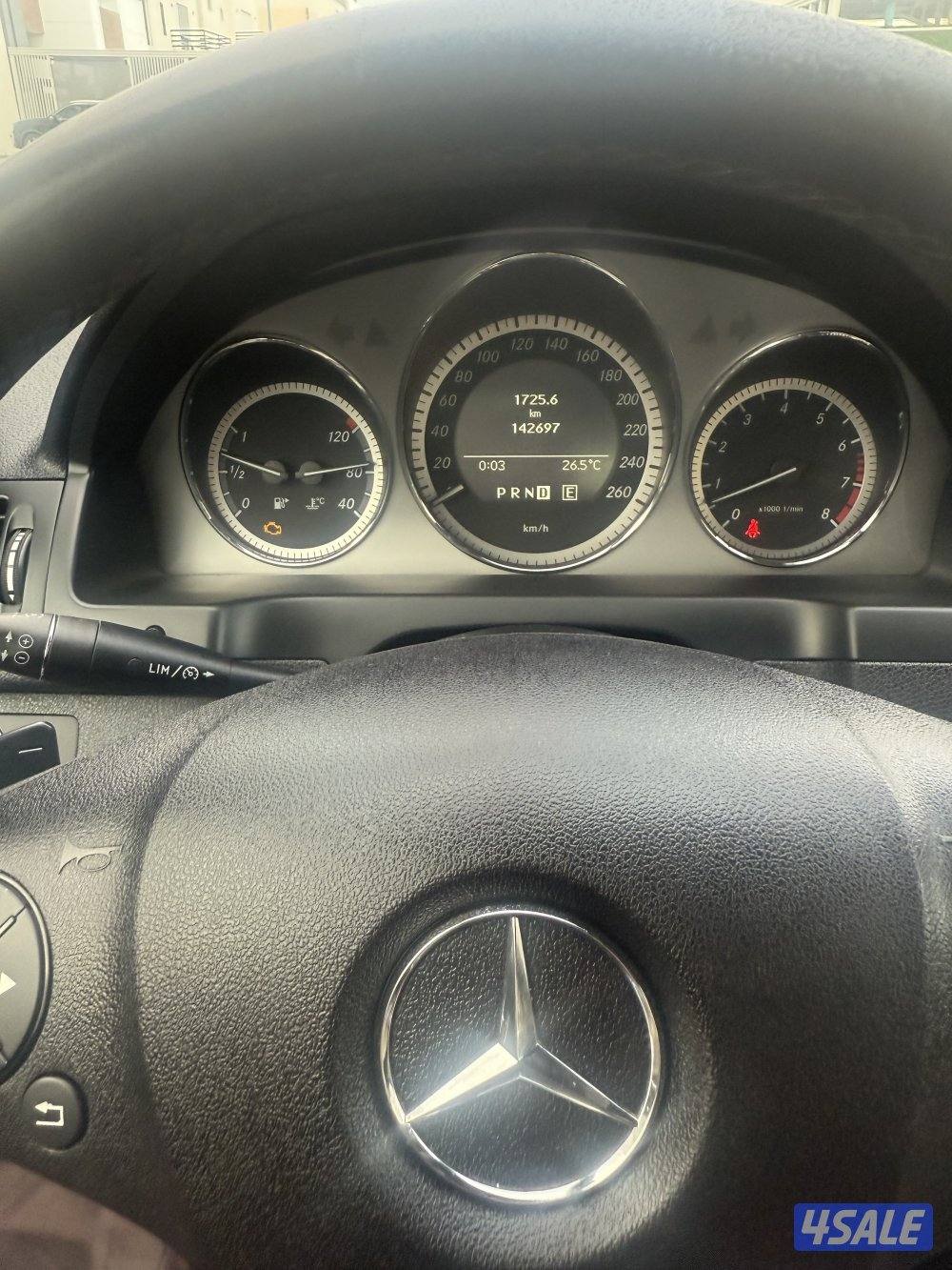 للبيع مرسيدس c200  بحاله ممتازه وشرط الفحص8