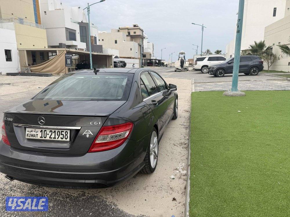 للبيع مرسيدس c200  بحاله ممتازه وشرط الفحص10
