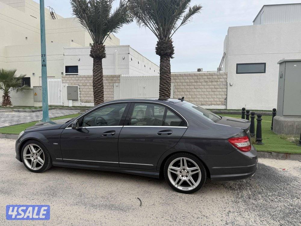للبيع مرسيدس c200  بحاله ممتازه وشرط الفحص12