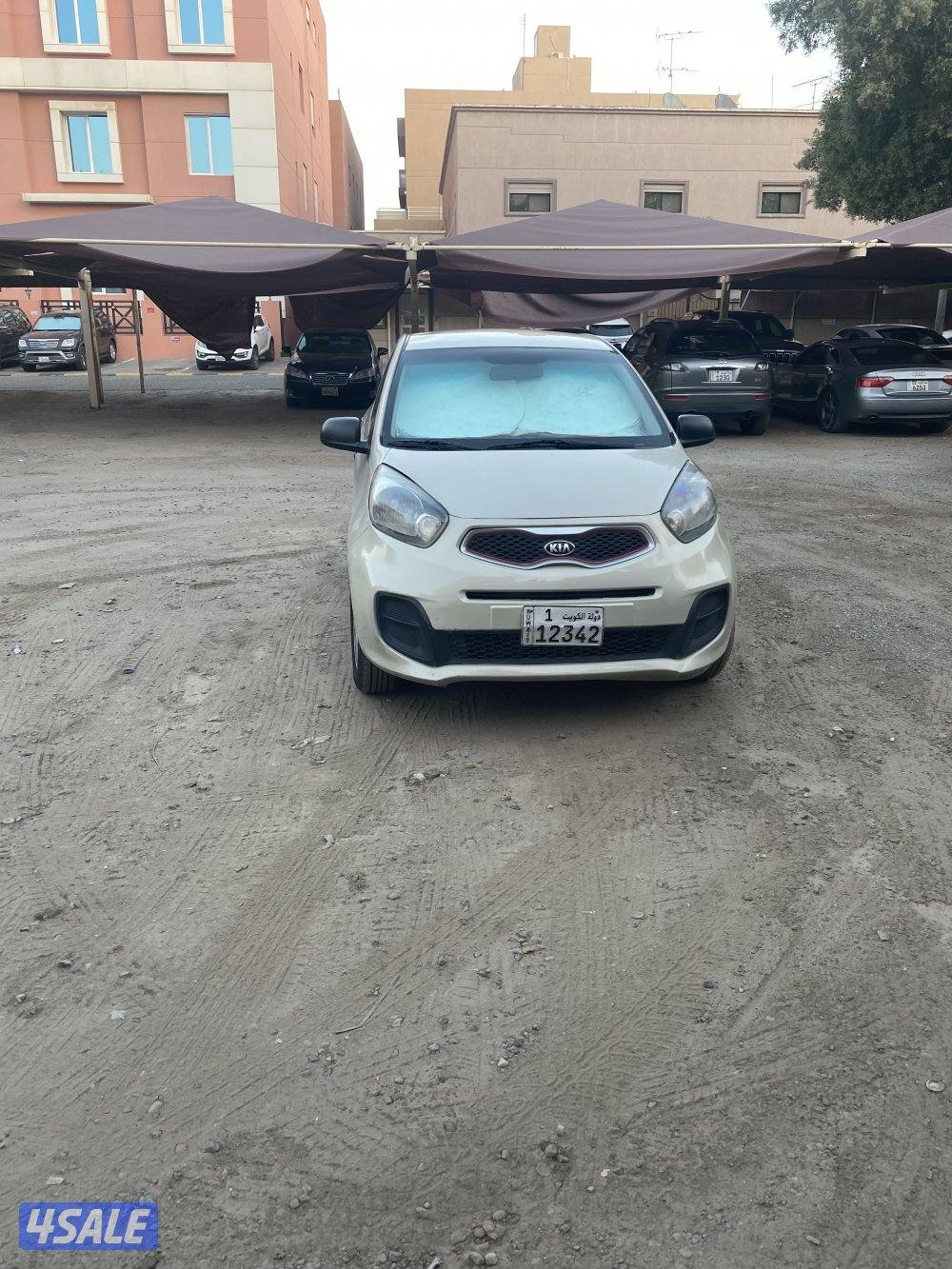 كيا نظيف جدا ماشي ١٤٠ الف فقط1