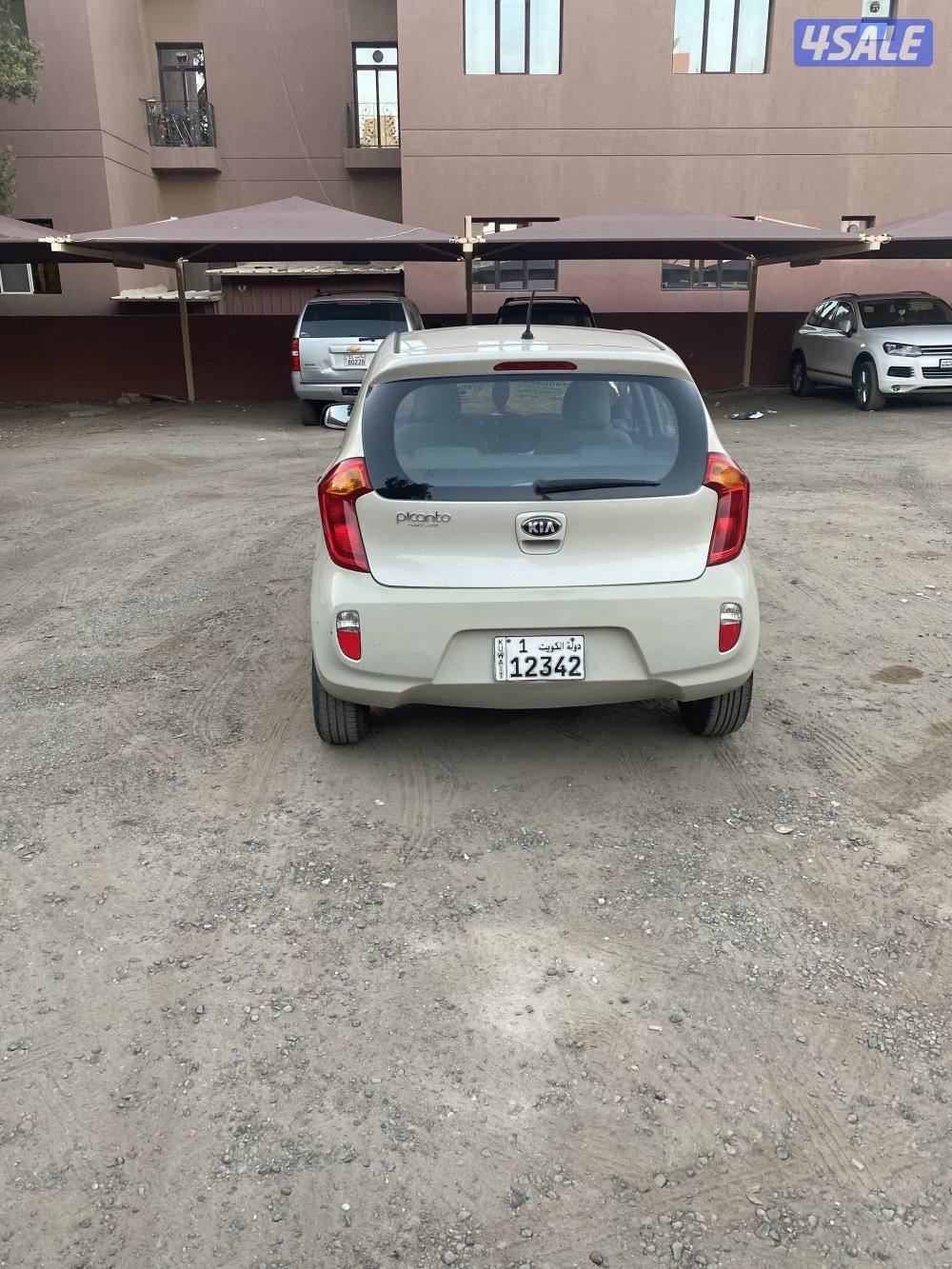 كيا نظيف جدا ماشي ١٤٠ الف فقط6