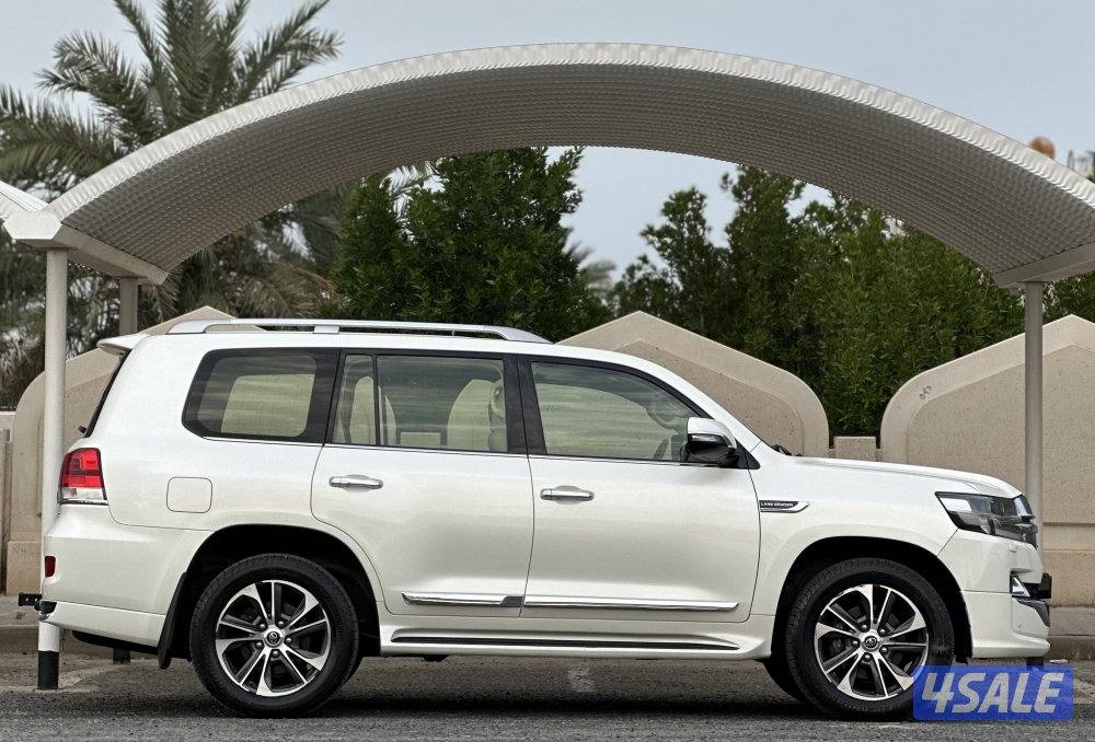 معرض القمة🚩3