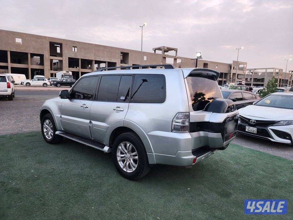 متسوبيشي باجيرو 3.83