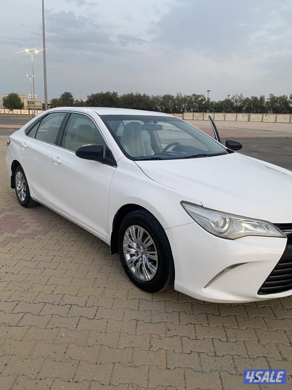 للبيع كامري 20161